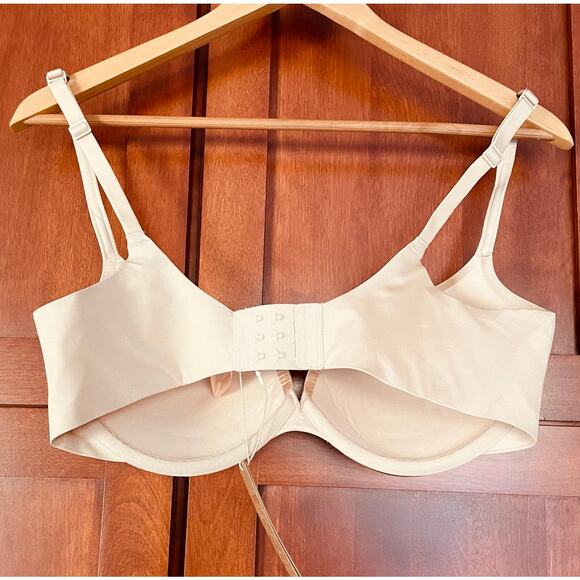 Skims Ultimate Push Up Plunge Bra Sand  Size 36D - Picture 4 of 8